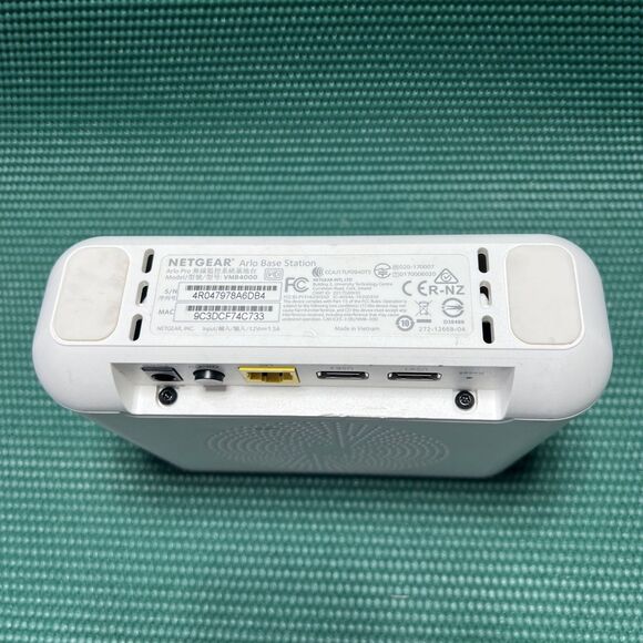 Netgear Arlo  VMB4000 Wireless Security Camera Base Station with AC Adapter - Picture 5 of 6